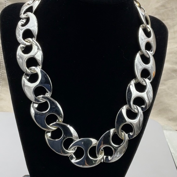 BrandNew Vintage (1980’s) 16” Chunky Chain Silver Necklace By HUGO - Picture 2 of 4